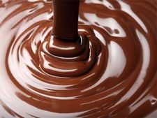 ಕೋಲ್ಡ್ ಕಾಫಿನೊಂದಿಗೆ ಚಾಕಲೇಟ್ ಸಾಸ್ ರುಚಿ ನೋಡಿ