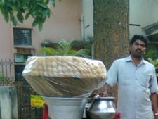 ತಣ್ಣನೆ ಪಾನಿಪೂರಿಗಿಂತ ಬಿಸಿಬಿಸಿ ದೋಸೆ ಲೇಸು