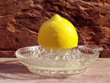 ಹೊಳೆಯುವ ತ್ವಚೆಗೆ ನಿಂಬೆಹಣ್ಣೆಂಬ ಮಾಂತ್ರಿಕ