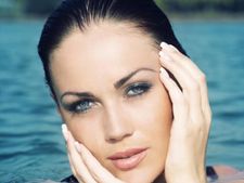 ಆಕರ್ಷಕ ಕಣ್ಣಿಗಾಗಿ ನೀಲಿ ಬಣ್ಣದ ಐಶ್ಯಾಡೊ