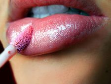 ಬಳಸುವ ಮೇಕಪ್ ಸಾಧನಗಳ ಬಗ್ಗೆ ತಿಳಿದಿರಲಿ!