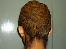 ಕೂದಲಿನ ರಕ್ಷಣೆಗೆ ಮಾಡಿ ಮೆಹಂದಿಯಿಂದ ಆರೈಕೆ