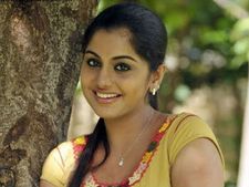 ಮುಖದ ಅಂದ ಹೆಚ್ಚಿಸಲು ಐಲೈನರ್ ಇದ್ದರೆ ಸಾಕು