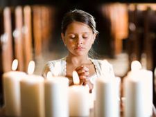 ನಾವ್ಯಾಕೆ ಪ್ರಾರ್ಥಿಸುವಾಗ  ಕಣ್ಣು ಮುಚ್ಚುತ್ತೇವೆ?