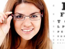 ಕಣ್ಣಿಗೆ  ಕನ್ನಡಕ ಒಳ್ಳೆಯದಾ? ಲೆನ್ಸ್ ಒಳ್ಳೆಯದಾ?