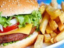 ಜಂಕ್ ಫುಡ್ ಪ್ರಿಯರಾ  ನೀವು? ಹಾಗಾದರೆ ಆರೋಗ್ಯ?