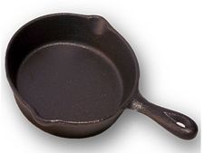 ಪಾತ್ರೆಯಲ್ಲಿರುವ ಎಣ್ಣೆ  ಕಲೆ ಹೋಗಲಾಡಿಸಲು ಟಿಪ್ಸ್ 