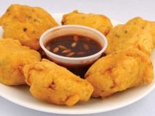 ಸಾಮಾನ್ಯವಾಗಿ  ಮಾಡುವ ಬಾಳೆ ಹಣ್ಣಿನ ಬೋಂಡಾ ಇದಲ್ಲ