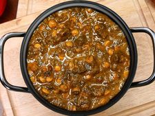 ಬೊಂಬಾಟ್ ಮೊಟ್ಟೆ ರೆಸಿಪಿಯೊಂದಿಗೆ ದಾಲ್ ತಡ್ಕಾ