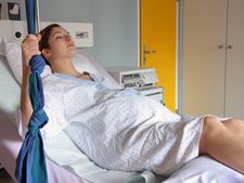 ಪ್ರಸೂತಿ ಕ್ರಿಯೆಯನ್ನು ಉದ್ದೀಪಿಸಲು 10 ಮನೆ ಮದ್ದುಗಳು