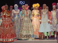 ಐಸಿಡಬ್ಲ್ಯೂ 2014:ಮನೀಶ್ ಅರೋರಾ ವಸ್ತ್ರ ವಿನ್ಯಾಸದ ಮೋಡಿ