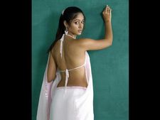 ಮೈಮನವನ್ನು ಬೆಚ್ಚಗಾಗಿಸುವ ಅಂದದ ಸಿನಿ ಬೆಡಗಿಯರು