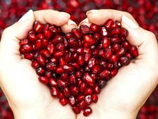 ದಾಳಿಂಬೆ ಹಣ್ಣಿನಲ್ಲಿರುವ 10 ಅದ್ಭುತ ಪ್ರಯೋಜನಗಳು