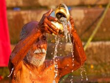 ಸೂರ್ಯನಿಗೆ ಅರ್ಘ್ಯಪ್ರಧಾನವನ್ನು ಮಾಡುವುದು ಯಾವುದರ ಸೂಚಕ?