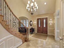 ನಿಮ್ಮ ಮನೆಯ ಹಜಾರವನ್ನು ವಿನ್ಯಾಸಗೊಳಿಸಲು 6 ಸಲಹೆಗಳು