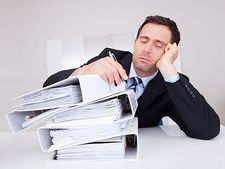 ನಿಮ್ಮ ಬುದ್ಧಿವಂತಿಕೆಯನ್ನು ಕೆಡಿಸುವ 10 ಕೆಟ್ಟ ಅಭ್ಯಾಸಗಳು