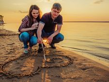 ಕಣ್ಣು-ಕಣ್ಣು ಕಲೆತಾಗ ಮನದಲ್ಲಿ ಪ್ರೇಮಾಂಕುರ! 