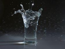 ಆರೋಗ್ಯಕ್ಕೆ ಮಾರಕವಾದ ವೋಡ್ಕಾ ಸೌಂದರ್ಯಕ್ಕೆ ಪೂರಕ!