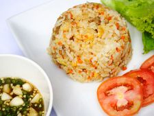 ಸ್ಪೆಷಲ್ ಟೊಮೇಟೊ ರೈಸ್ ಬಾತ್- ಸಕತ್ ರುಚಿ! 