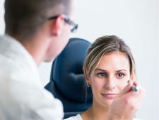 ಕಣ್ಣಿಗೆ ಧೂಳು ಬಿದ್ದರೆ ಚಿಂತಿಸದಿರಿ, ಇಲ್ಲಿದೆ ಸರಳ ಟ್ರಿಕ್ಸ್