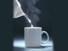 ಆರೋಗ್ಯದ ದೃಷ್ಟಿಯಿಂದ, ದಿನನಿತ್ಯ ಬಿಸಿ ನೀರು ಸೇವಿಸಿ