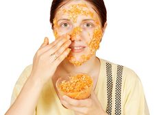 ಮುಖದ ಸೌಂದರ್ಯಕ್ಕೆ ಕ್ಯಾರೆಟ್ ಮತ್ತು ಹಾಲಿನ ಫೇಸ್‌ಪ್ಯಾಕ್