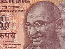 ಹಣ-ಕರೆನ್ಸಿ ನೋಟುಗಳ, ಕಥೆ ಕೇಳಿದರೆ ಅವಾಕ್ಕಾಗಿ ಬಿಡುವಿರಿ! 