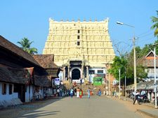 ಶ್ರೀಮಂತ ದೇವಾಲಯಗಳು: ಇಲ್ಲಿ ಧನ ಸಂಪತ್ತು ತುಂಬಿ ತುಳುಕುತ್ತಿದೆ!    