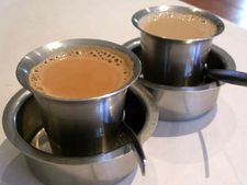 ಟೀ ಕಾಫಿ ಸೇವನೆ ಅತಿಯಾದರೆ, ಅಪಾಯ ಬೆನ್ನೇರಿ ಕಾಡಲಿದೆ! 