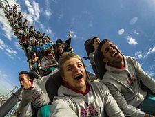 ಇದು ಸೆಲ್ಫಿ ಕ್ರೇಜಿನಿಂದಾದ, ಅವಾಂತರ ನೀವು ನಂಬಲೇಬೇಕು! 