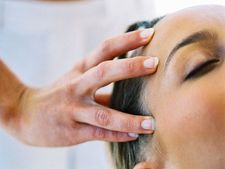 ಕಿರಿಕಿರಿ ನೀಡುವ ತಲೆಹೊಟ್ಟಿನ ಸಮಸ್ಯೆಗೆ ಸಿಂಪಲ್ ಮನೆಮದ್ದು      