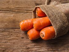 ಮಾಸಿಕ ದಿನಗಳಲ್ಲಿ ವಿಪರೀತ ಹೊಟ್ಟೆ ನೋವಿದ್ದರೆ, ಕ್ಯಾರೆಟ್ ಸೇವಿಸಿ...