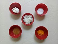 ಚರ್ಮದ ಕಾಂತಿಗೆ ಬೆಂದ ಅನ್ನ+ಅರಿಶಿನದ ಮಾಸ್ಕ್