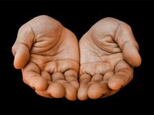 ಹಸ್ತರೇಖೆಗಳು: ಅಡ್ಡ-ದಿಡ್ಡಿಯ ರೇಖೆಯಲ್ಲಿದೆ ಅಂಕು-ಡೊಂಕಿನ ಭವಿಷ್ಯ!   