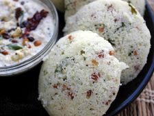 ಥಟ್ ಅಂತ ಮನೆಯಲ್ಲಿಯೇ ಮಾಡಿ ರವೆ ಇಡ್ಲಿ! 