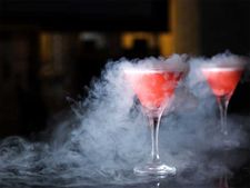 ಈತ ಮದ್ಯ ಎಂದು ಭಾವಿಸಿ 'ಸಾರಜನಕ ಕುಡಿದು', ಹೊಟ್ಟೆ ತೂತು ಮಾಡಿಕೊಂಡ! 