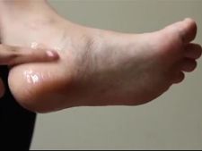 ಹಿಮ್ಮಡಿ ಕಾಲು ಒಡೆದಿದ್ರೆ-ಪುದೀನಾ ಎಲೆಗಳ ಫೂಟ್ ಮಸಾಜ್ ಮಾಡಿ! 