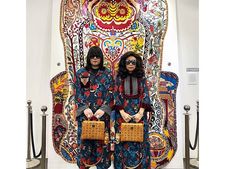 ಈ ಅಮ್ಮ ಮಗ ತಮ್ಮ ಬಟ್ಟೆಯನ್ನು ಹೊಂದಿಸಿಕೊಳ್ಳುವಲ್ಲಿ ಪ್ರಸಿದ್ಧರಾಗಿದ್ದಾರೆ