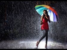 ಮಳೆಗಾಲದಲ್ಲಿ ಆದಷ್ಟು ಇಂತಹ ಬಟ್ಟೆಗಳನ್ನು ಮಾತ್ರ ಧರಿಸಬೇಡಿ!  