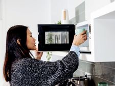 ಮೈಕ್ರೋವೇವ್ ಬಳಸುತ್ತಿದ್ದರೆ ಇವುಗಳನ್ನು ಗಮನಿಸಲೇಬೇಕು