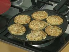 ಬ್ರೇಕ್‌ಫಾಸ್ಟ್‌ಗೆ ಫಟಾಫಟ್ ರೆಸಿಪಿ: ರವೆಯ ಪ್ಯಾನ್‌ಕೇಕ್