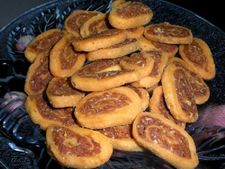 ಸಂಜೆ ಕಾಫಿ ಜತೆ ಸವಿಯಿರಿ ಗರಗರಿ ಬಾಕರ್‌ವಾಡಿ ಸ್ನ್ಯಾಕ್ಸ್‌ 