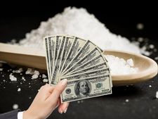 ವಾಸ್ತು ಪ್ರಕಾರ ಉಪ್ಪು ಬಳಸಿ ಮನೆಯ ಸಂಪತ್ತು ಹೆಚ್ಚಿಸುವುದು ಹೇಗೆ?