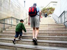 ಒಳಾಂಗಣದಲ್ಲಿರುವಾಗ ನಿಮ್ಮ ಹೆಜ್ಜೆಯನ್ನು ಹೆಚ್ಚಿಸಲು ಇಲ್ಲಿವೆ ಸಲಹೆಗಳು