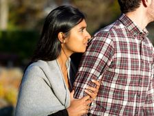 ಹೆಣ್ಣಿನ ವಿವಿಧ ಕೈ ಸ್ಪರ್ಶಗಳು ಹಾಗೂ ಆ ಸ್ಪರ್ಶದ ಹಿಂದಿರುವ ಅರ್ಥವೇನು ಗೊತ್ತಾ? 