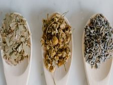 ಆರೋಗ್ಯ ಹಾಗೂ ಸೌಂದರ್ಯ ವೃದ್ಧಿಗೆ ನಿತ್ಯ ತಪ್ಪದೇ ಸೇವಿಸಿ ಭೃಂಗರಾಜ್‌