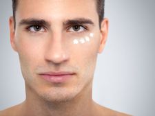 Mens beauty tips: ಪುರುಷರ ಡಾರ್ಕ್‌ಸರ್ಕಲ್ ಸಮಸ್ಯೆಯನ್ನು ನೈಸರ್ಗಿಕವಾಗಿ ಹೋಗಲಾಡಿಸಲು ಟಿಪ್ಸ್‌ 