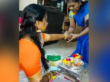 ವರಮಹಾಲಕ್ಷ್ಮಿ2022: ಮುತ್ತೈದೆಯರಿಗೆ ಇವುಗಳನ್ನು ದಾನ ಮಾಡಿದರೆ ಈ ಎಲ್ಲಾ ಸಮಸ್ಯೆಗಳಿಗೂ ಪರಿಹಾರ ಸಿಗುತ್ತದೆ