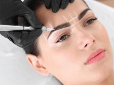 ಹುಬ್ಬನ್ನು ಮಂದವಾಗಿಸುವ ಮೈಕ್ರೋಬ್ಲೇಡಿಂಗ್‌ ವಿಧಾನ ಬಗ್ಗೆ ಗೊತ್ತೇ? ಇದರಿಂದ ಅಡ್ಡಪರಿಣಾಮಗಳಾಗುವುದೇ?