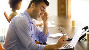 ಕಂಪ್ಯೂಟರ್‌, ಲ್ಯಾಪ್‌ಟಾಪ್‌ನಿಂದ ಕಣ್ಣಿಗೆ  ಹಾನಿಯಾಗುವುದು ತಡೆಗಟ್ಟಬೇಕೆ? ಈ ಟಿಪ್ಸ್ ಪಾಲಿಸಿ